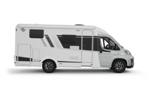Carado Wohnmobil in Seitenansicht, weißes teilintegriertes Reisemobil freigestellt auf schwarzem Hintergrund