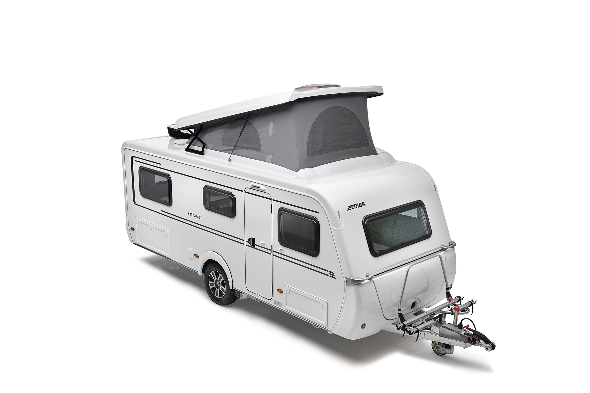 With the optional pop-top roof, the space is expanded to include two cosy sleeping places.