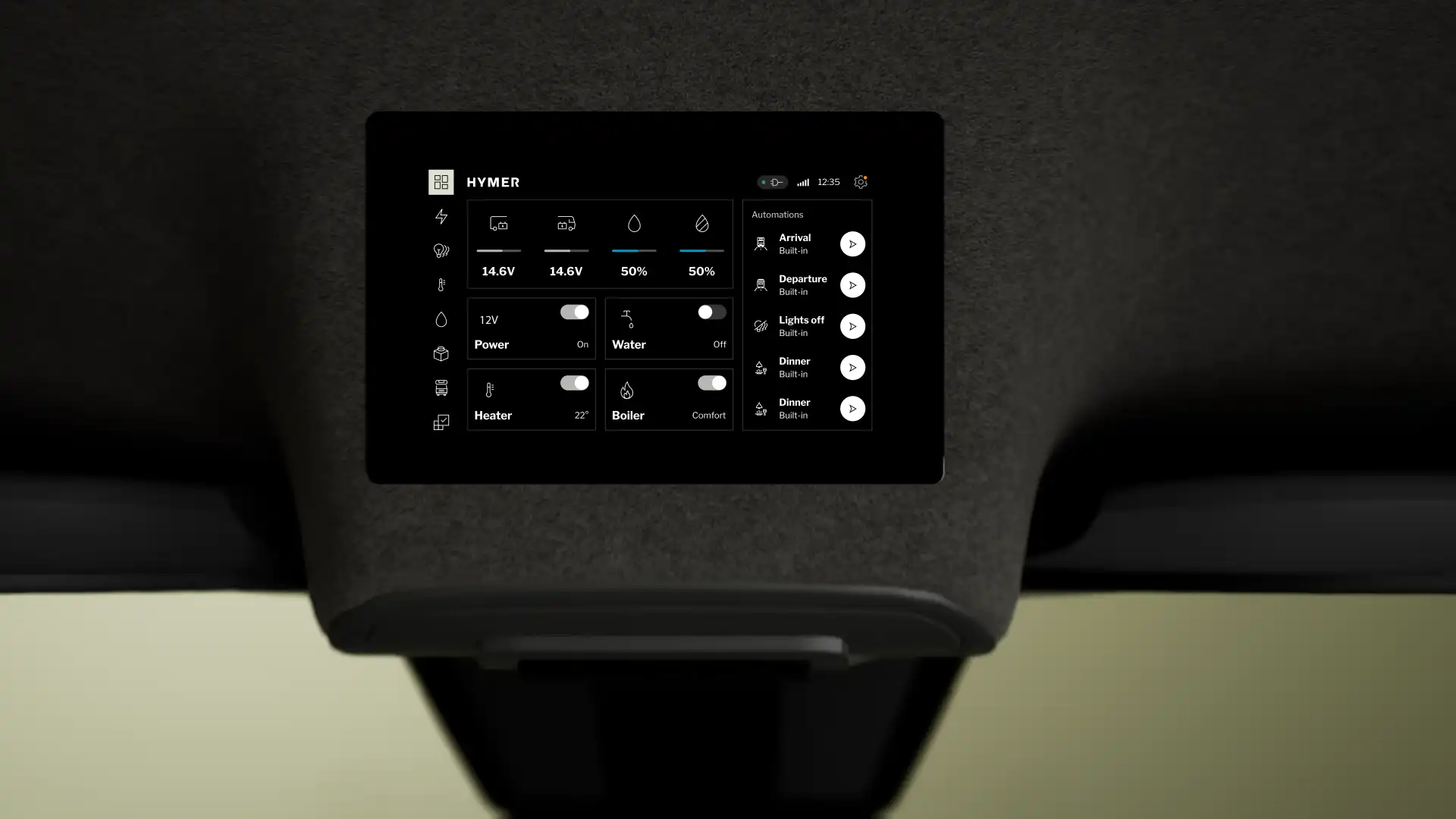 HYMER Connect Displayet inne i HYMER Grand Canyon S visar all relevant fordonsinformation och inställningar.